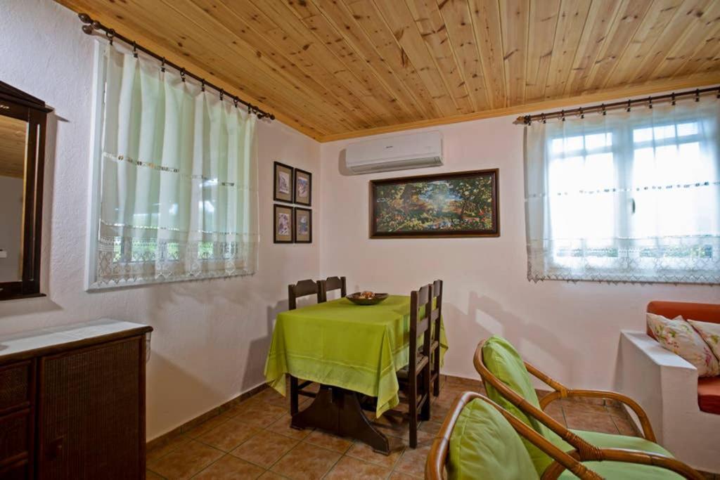 Villa Agrampeli à Ierissos Extérieur photo